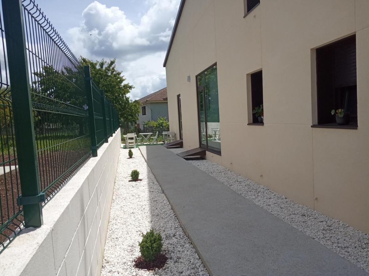 Guest House Clarevar Tui Exterior photo